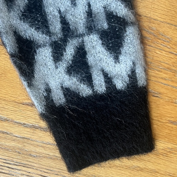 Michael Kors Logo Dress - Picture 8 of 16